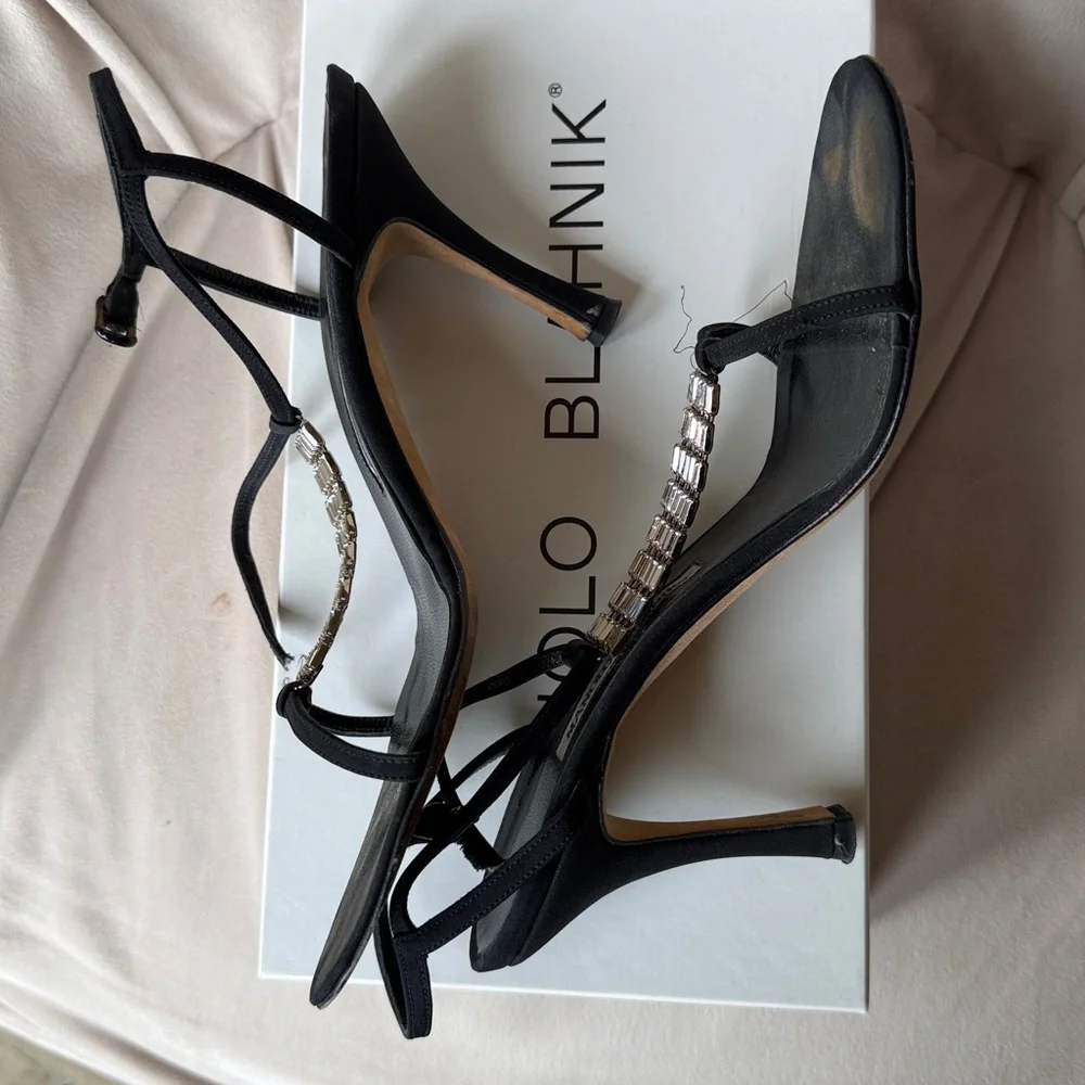 MANOLO BLAHNIK Vintage Black Crystal-Column T-Strap Sandal Size 38.5 8.5